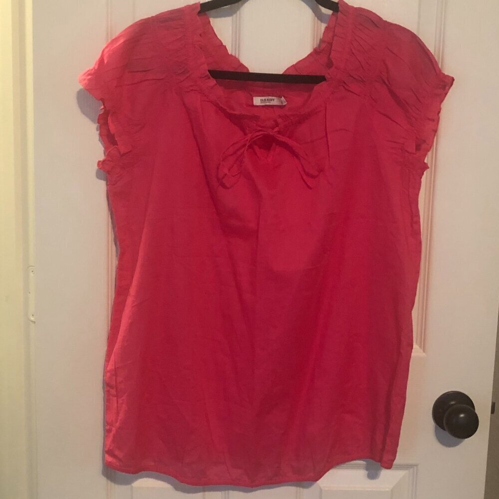 Old Navy pink scoop neck with tie closure blouse size L-Tall